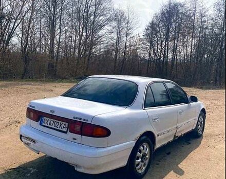 Білий Хендай Соната, об'ємом двигуна 2 л та пробігом 378 тис. км за 800 $, фото 1 на Automoto.ua