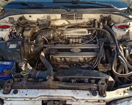 Белый Хендай Соната, объемом двигателя 1.8 л и пробегом 250 тыс. км за 2200 $, фото 7 на Automoto.ua