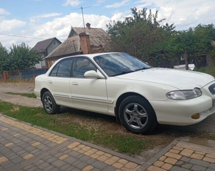 Білий Хендай Соната, об'ємом двигуна 2 л та пробігом 722 тис. км за 2800 $, фото 4 на Automoto.ua