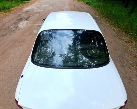 Білий Хендай Соната, об'ємом двигуна 2 л та пробігом 300 тис. км за 1999 $, фото 3 на Automoto.ua