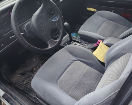 Білий Хендай Соната, об'ємом двигуна 2 л та пробігом 276 тис. км за 1500 $, фото 2 на Automoto.ua