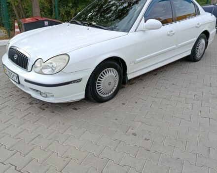 Белый Хендай Соната, объемом двигателя 2 л и пробегом 270 тыс. км за 2799 $, фото 5 на Automoto.ua