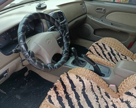 Белый Хендай Соната, объемом двигателя 2 л и пробегом 270 тыс. км за 2799 $, фото 15 на Automoto.ua