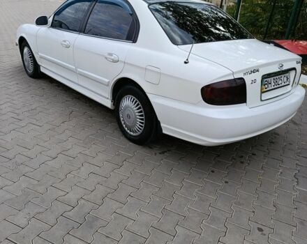 Белый Хендай Соната, объемом двигателя 2 л и пробегом 270 тыс. км за 2799 $, фото 10 на Automoto.ua