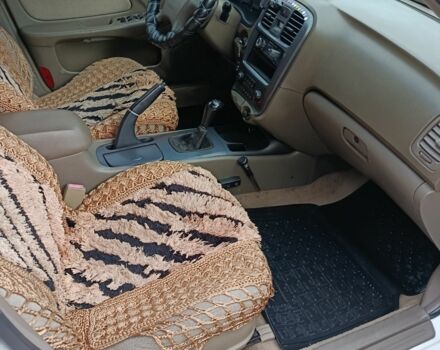 Белый Хендай Соната, объемом двигателя 2 л и пробегом 270 тыс. км за 2799 $, фото 11 на Automoto.ua