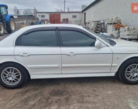 Белый Хендай Соната, объемом двигателя 2 л и пробегом 299 тыс. км за 3800 $, фото 6 на Automoto.ua