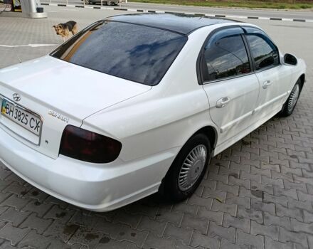 Белый Хендай Соната, объемом двигателя 2 л и пробегом 270 тыс. км за 2799 $, фото 6 на Automoto.ua