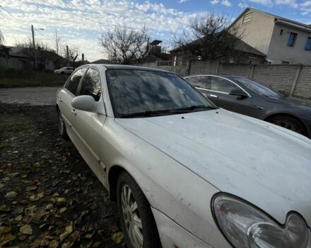 Белый Хендай Соната, объемом двигателя 2.7 л и пробегом 190 тыс. км за 2500 $, фото 2 на Automoto.ua