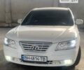Белый Хендай Соната, объемом двигателя 2 л и пробегом 230 тыс. км за 6300 $, фото 1 на Automoto.ua