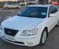 Белый Хендай Соната, объемом двигателя 2.4 л и пробегом 269 тыс. км за 8000 $, фото 1 на Automoto.ua