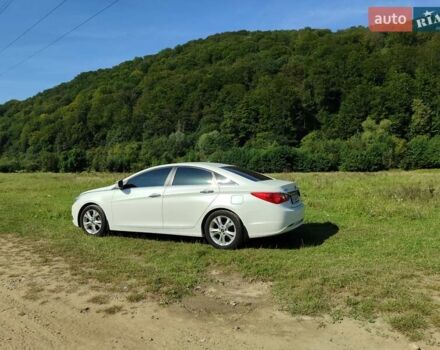 Білий Хендай Соната, об'ємом двигуна 2.4 л та пробігом 148 тис. км за 9500 $, фото 6 на Automoto.ua