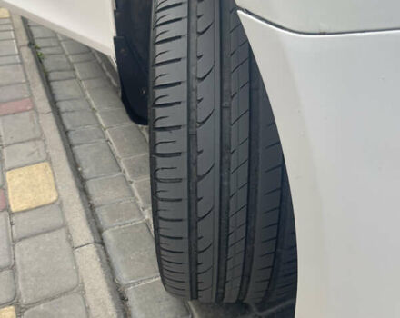 Білий Хендай Соната, об'ємом двигуна 2.36 л та пробігом 210 тис. км за 9300 $, фото 25 на Automoto.ua