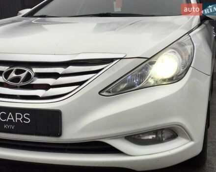 Белый Хендай Соната, объемом двигателя 2.4 л и пробегом 163 тыс. км за 9999 $, фото 7 на Automoto.ua