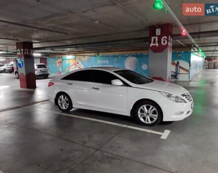 Білий Хендай Соната, об'ємом двигуна 2.4 л та пробігом 148 тис. км за 9500 $, фото 4 на Automoto.ua