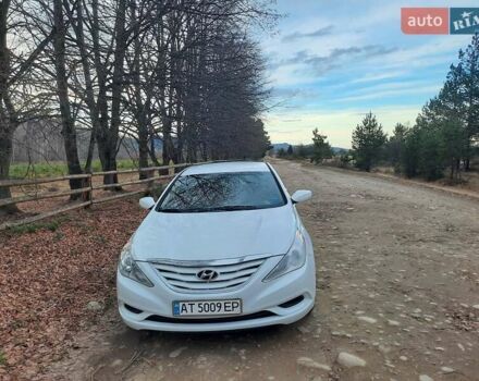 Белый Хендай Соната, объемом двигателя 2.4 л и пробегом 192 тыс. км за 7200 $, фото 3 на Automoto.ua