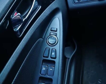 Білий Хендай Соната, об'ємом двигуна 2.36 л та пробігом 218 тис. км за 6700 $, фото 18 на Automoto.ua