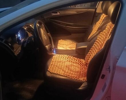 Белый Хендай Соната, объемом двигателя 2 л и пробегом 3 тыс. км за 8500 $, фото 3 на Automoto.ua