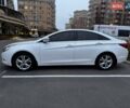 Белый Хендай Соната, объемом двигателя 2.4 л и пробегом 224 тыс. км за 9900 $, фото 3 на Automoto.ua