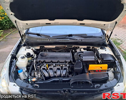 Білий Хендай Соната, об'ємом двигуна 2 л та пробігом 152 тис. км за 9300 $, фото 11 на Automoto.ua