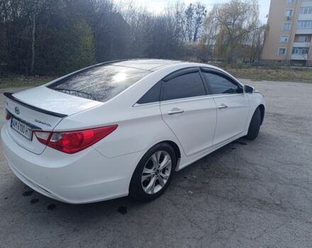 Білий Хендай Соната, об'ємом двигуна 2.36 л та пробігом 205 тис. км за 8800 $, фото 4 на Automoto.ua