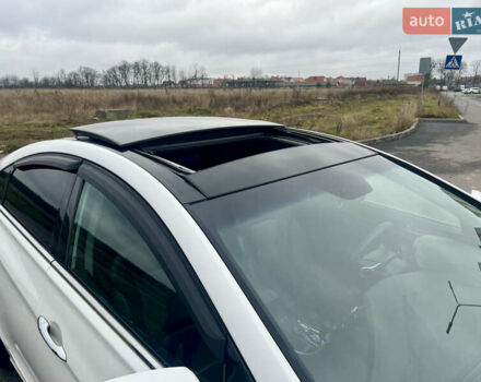 Білий Хендай Соната, об'ємом двигуна 2.4 л та пробігом 275 тис. км за 7600 $, фото 10 на Automoto.ua