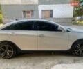 Белый Хендай Соната, объемом двигателя 2 л и пробегом 361 тыс. км за 6500 $, фото 3 на Automoto.ua