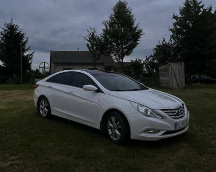 Білий Хендай Соната, об'ємом двигуна 2 л та пробігом 120 тис. км за 9700 $, фото 3 на Automoto.ua