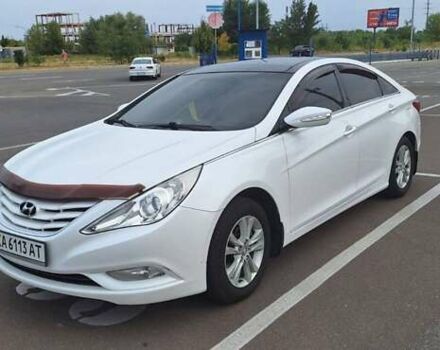 Хендай Соната 2011 в Киеве на Automoto.ua Белый Хендай Соната, объемом двигателя 2 л и пробегом 200 тыс. км за 8319 $, фото 7 на Automoto.ua