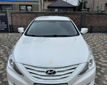 Хендай Соната 2011 в Одессе на Automoto.ua Белый Хендай Соната, объемом двигателя 2 л и пробегом 80 тыс. км за 10500 $, фото 4 на Automoto.ua