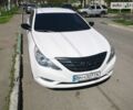 Белый Хендай Соната, объемом двигателя 2 л и пробегом 198 тыс. км за 8000 $, фото 1 на Automoto.ua