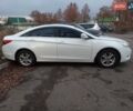 Белый Хендай Соната, объемом двигателя 2 л и пробегом 197 тыс. км за 7500 $, фото 3 на Automoto.ua