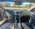 Белый Хендай Соната, объемом двигателя 2 л и пробегом 290 тыс. км за 6000 $, фото 3 на Automoto.ua