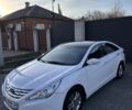 Белый Хендай Соната, объемом двигателя 2.4 л и пробегом 700 тыс. км за 7000 $, фото 1 на Automoto.ua