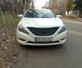 Белый Хендай Соната, объемом двигателя 0 л и пробегом 218 тыс. км за 6800 $, фото 1 на Automoto.ua