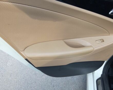 Белый Хендай Соната, объемом двигателя 0 л и пробегом 218 тыс. км за 6800 $, фото 17 на Automoto.ua