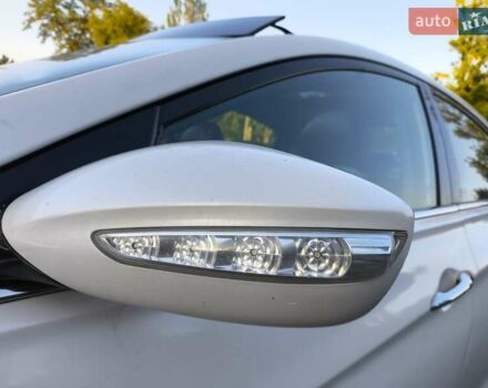 Білий Хендай Соната, об'ємом двигуна 2.36 л та пробігом 693 тис. км за 7500 $, фото 6 на Automoto.ua