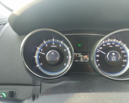 Хендай Соната 2011 в Киеве на Automoto.ua Белый Хендай Соната, объемом двигателя 2 л и пробегом 200 тыс. км за 8284 $, фото 8 на Automoto.ua