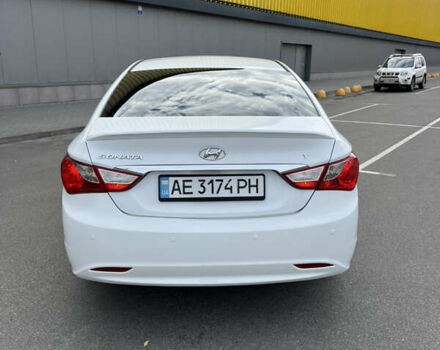 Хендай Соната 2011 в Киеве на Automoto.ua Белый Хендай Соната, объемом двигателя 2 л и пробегом 291 тыс. км за 7600 $, фото 9 на Automoto.ua