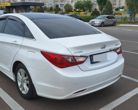 Хендай Соната 2011 в Киеве на Automoto.ua Белый Хендай Соната, объемом двигателя 2 л и пробегом 200 тыс. км за 8284 $, фото 4 на Automoto.ua