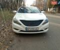 Белый Хендай Соната, объемом двигателя 2.4 л и пробегом 218 тыс. км за 6800 $, фото 1 на Automoto.ua