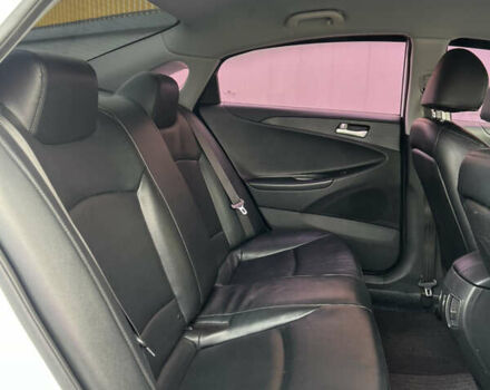 Хендай Соната 2011 в Киеве на Automoto.ua Белый Хендай Соната, объемом двигателя 2 л и пробегом 291 тыс. км за 7600 $, фото 26 на Automoto.ua