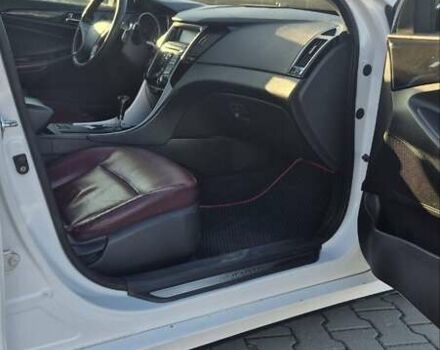 Білий Хендай Соната, об'ємом двигуна 2.36 л та пробігом 224 тис. км за 10000 $, фото 10 на Automoto.ua