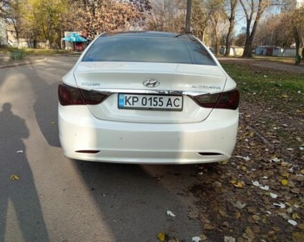 Белый Хендай Соната, объемом двигателя 0 л и пробегом 218 тыс. км за 6800 $, фото 3 на Automoto.ua