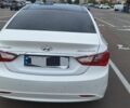 Хендай Соната 2011 в Киеве на Automoto.ua Белый Хендай Соната, объемом двигателя 2 л и пробегом 200 тыс. км за 8284 $, фото 3 на Automoto.ua