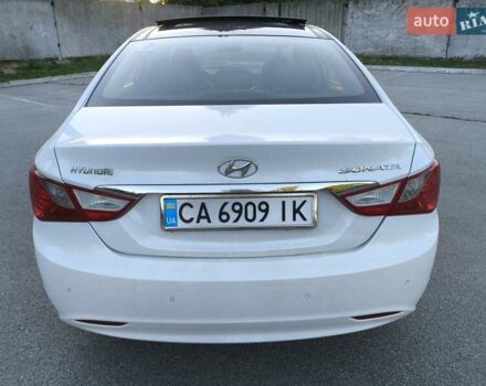 Білий Хендай Соната, об'ємом двигуна 2.36 л та пробігом 693 тис. км за 7500 $, фото 4 на Automoto.ua