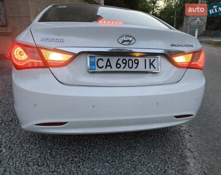 Білий Хендай Соната, об'ємом двигуна 2.36 л та пробігом 693 тис. км за 7500 $, фото 29 на Automoto.ua