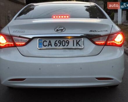 Білий Хендай Соната, об'ємом двигуна 2.36 л та пробігом 693 тис. км за 7500 $, фото 28 на Automoto.ua