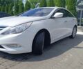 Белый Хендай Соната, объемом двигателя 2 л и пробегом 216 тыс. км за 8617 $, фото 1 на Automoto.ua