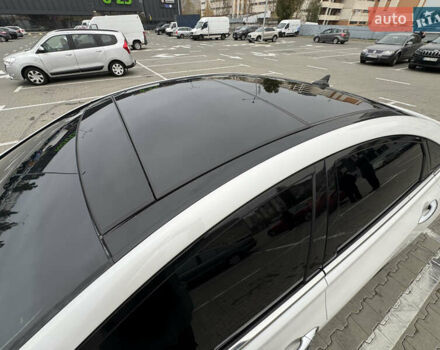 Белый Хендай Соната, объемом двигателя 2.36 л и пробегом 98 тыс. км за 12200 $, фото 5 на Automoto.ua