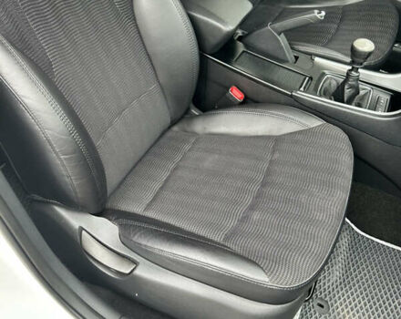 Белый Хендай Соната, объемом двигателя 2 л и пробегом 78 тыс. км за 10000 $, фото 18 на Automoto.ua